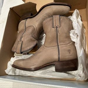 Frye Billy short gray boots- never worn in original box. Size 8.5